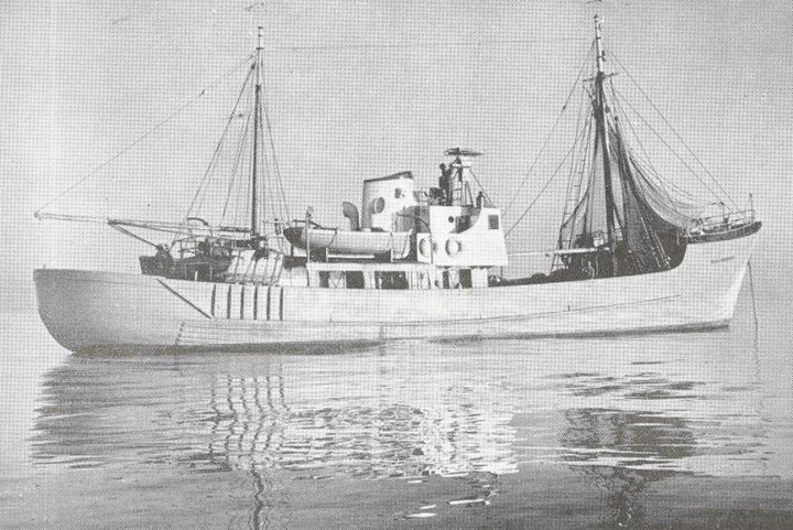 p. 2, la motonave per pesca atlantica "N. Marchegiani", munita di motore Ansaldo da 450 cavalli
